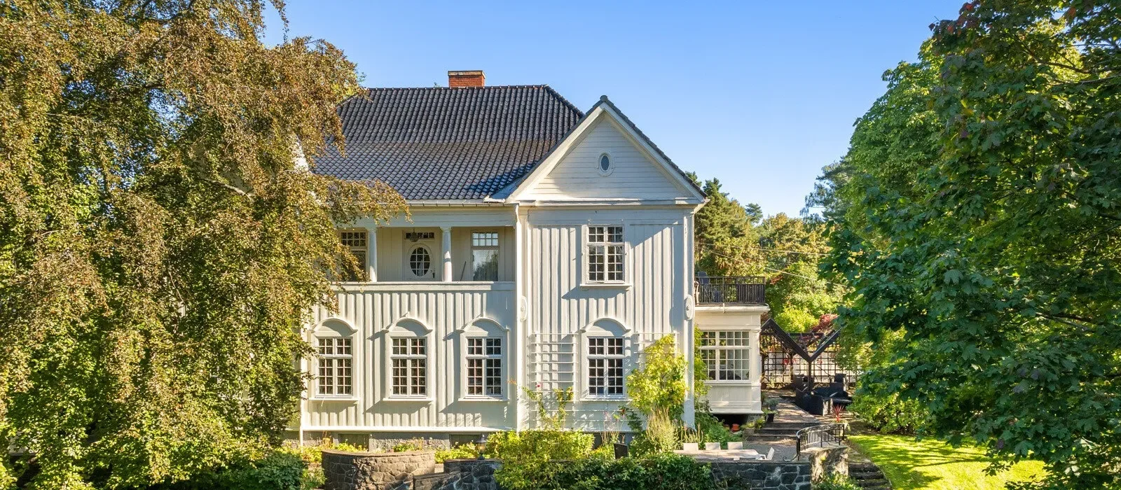Villa Ekhaugen, Dyve