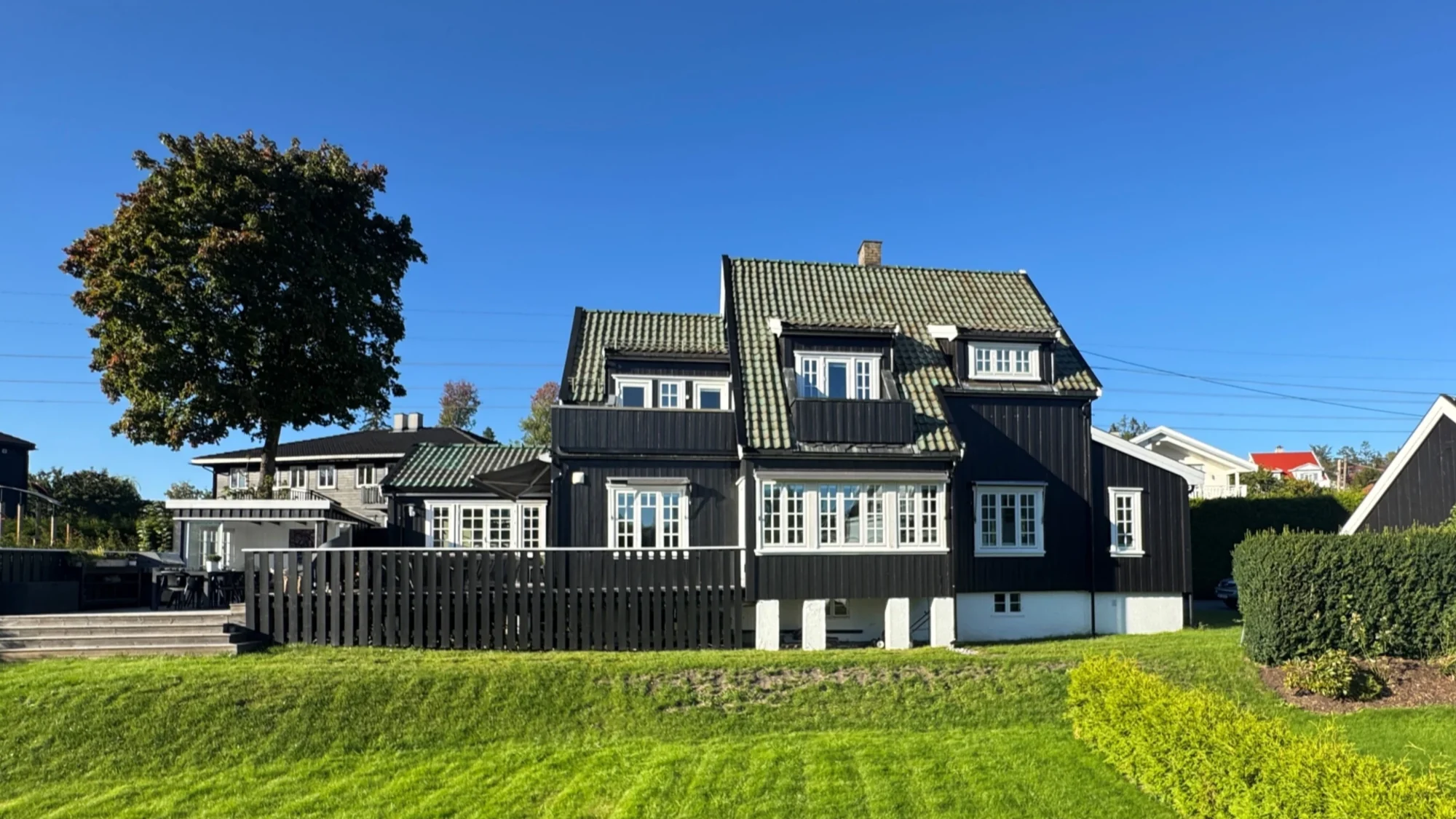 Stilfull og tilbaketrukket enebolig 