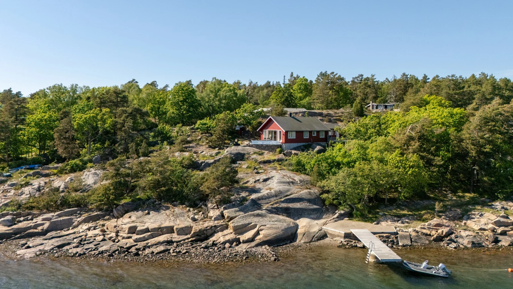 Herlig fritidseiendom med hytte og anneks