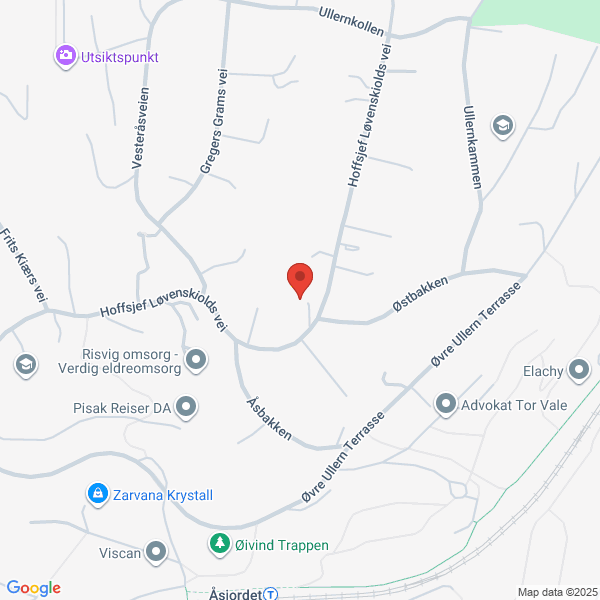 Særegen funkisvilla med fantastisk fjordutsikt og svømmebasseng