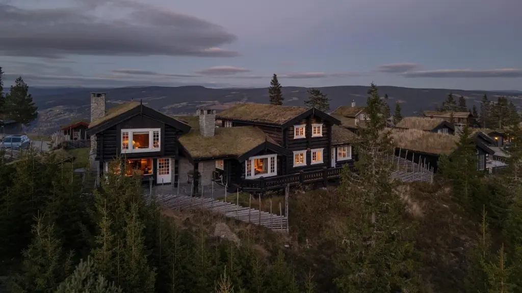 Eventyrlig fritidseiendom med flott beliggenhet