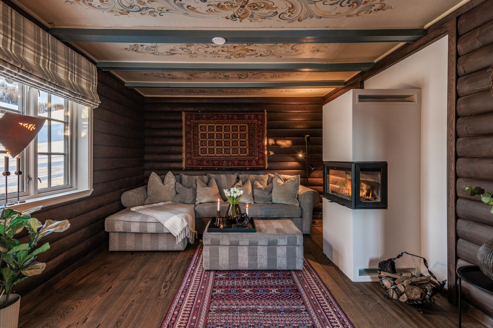 Flott stor hytte med unik usjenert beliggenhet ved alpinbakken