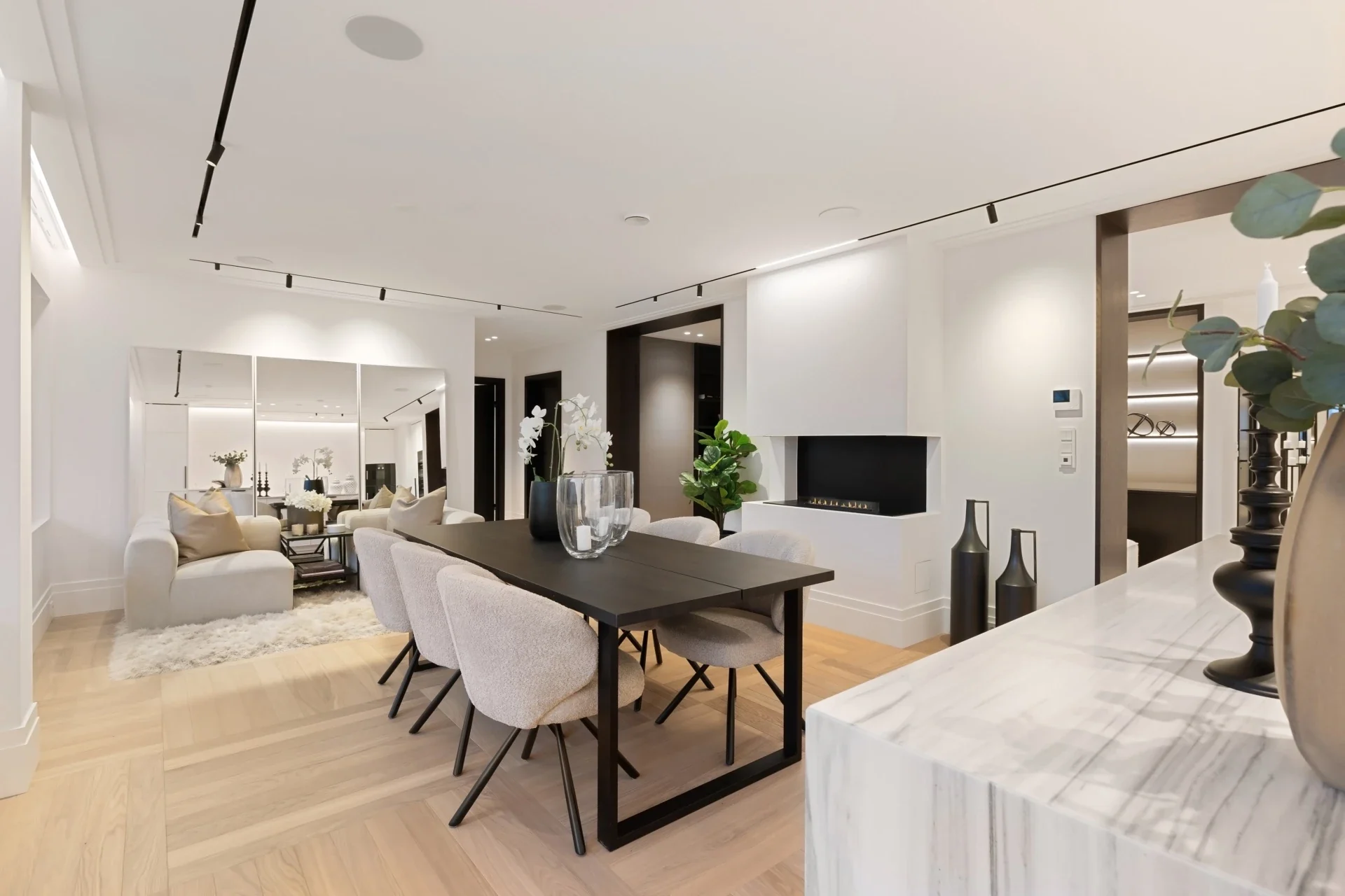 Ny & særdeles lekker 4-roms.