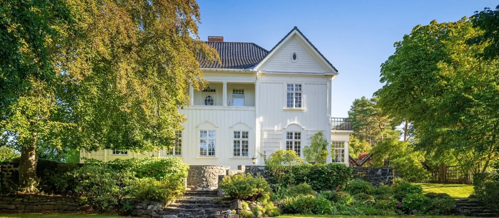 Villa Ekhaugen, Dyve