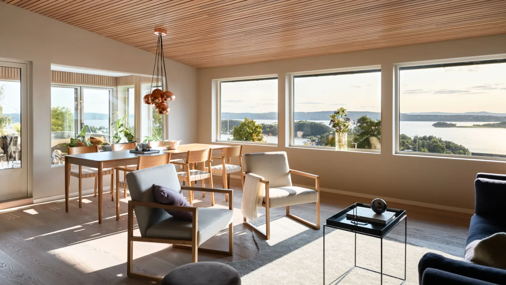 Stor og moderne enebolig med fantastisk utsikt