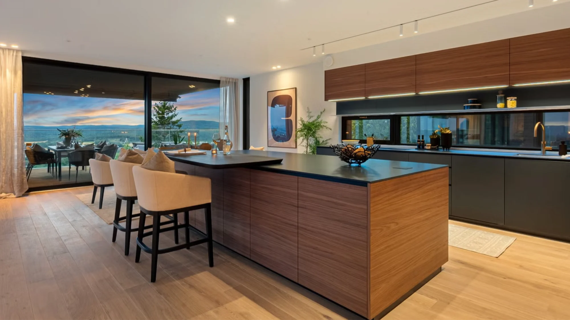 Nyoppført, eksklusiv og romslig i Holmenkollen