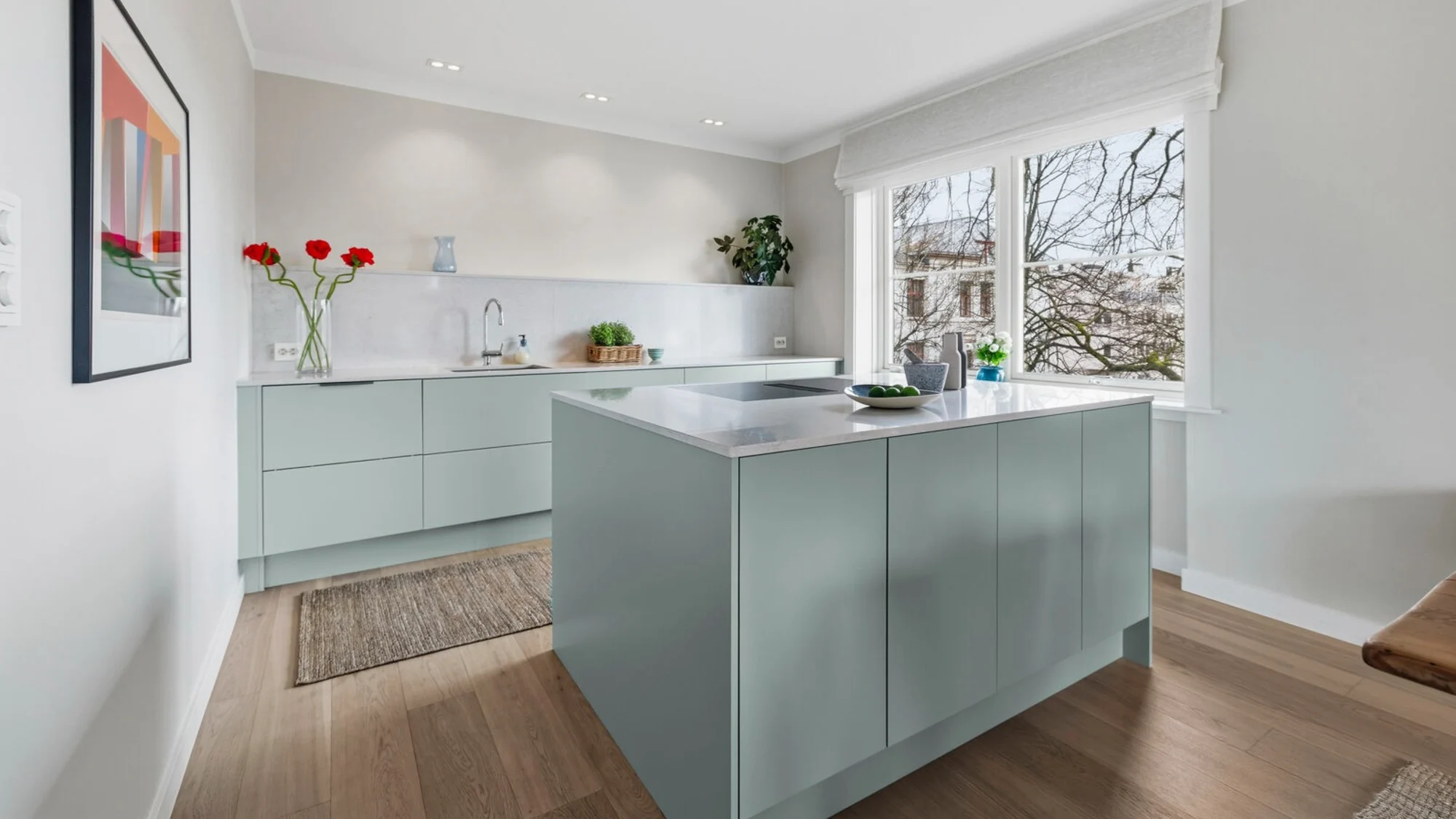 Attraktiv topp/hjørneleilighet med solrik balkong