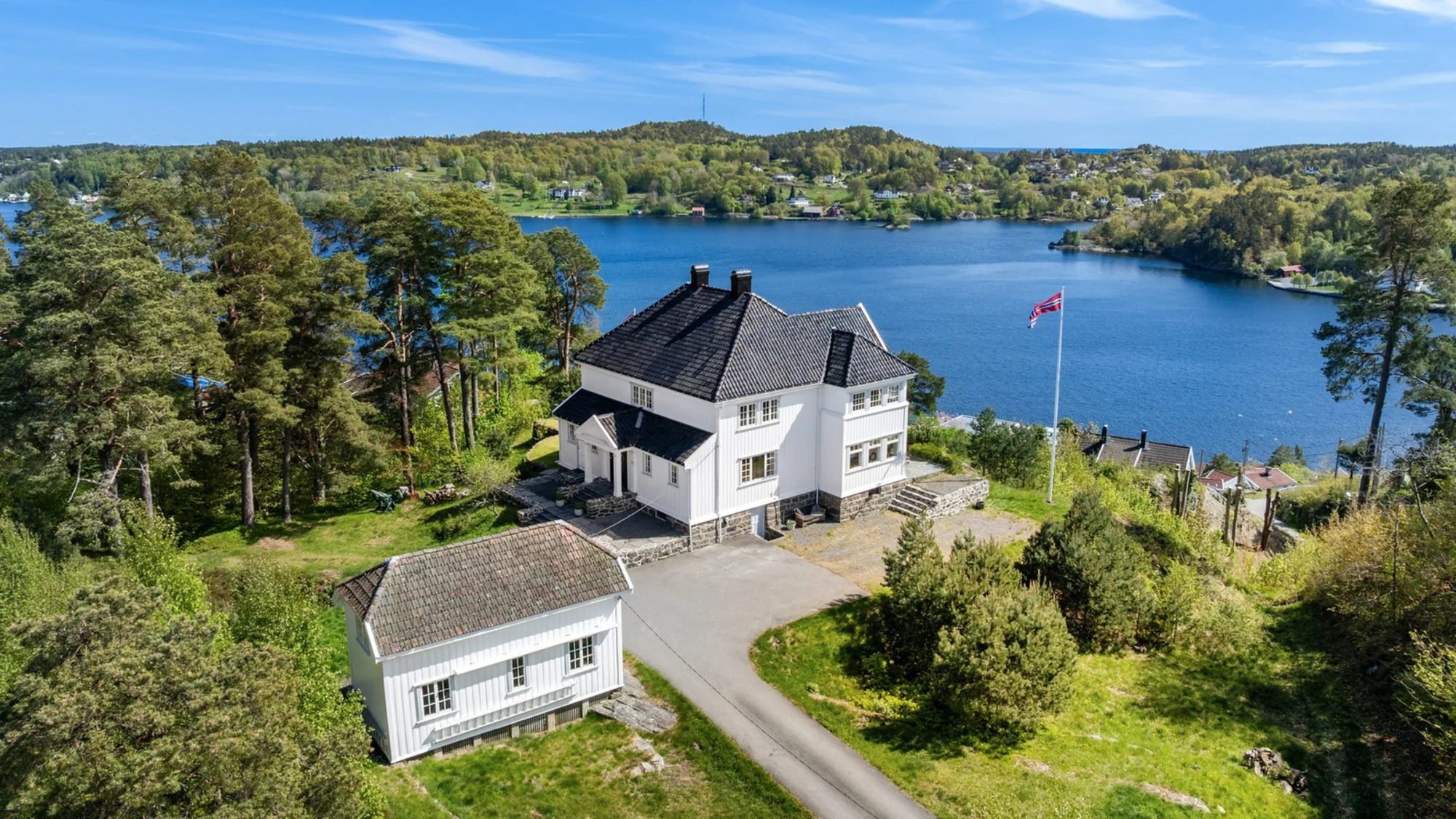 Herskapsvilla fra 1912 med moderne komfort