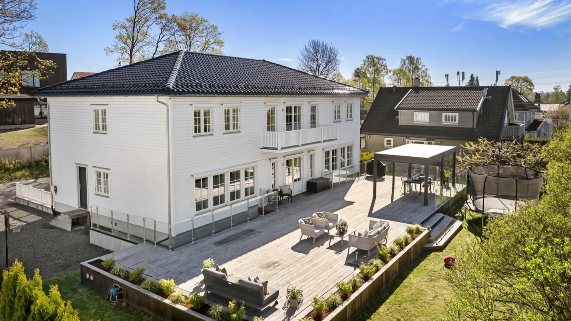 Stor, herskapelig villaeiendom av sjeldent kaliber. 