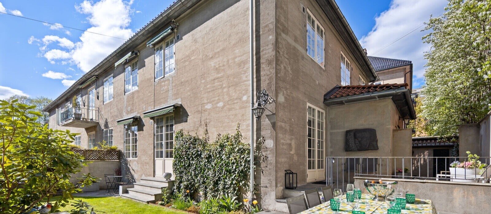 Tilbaketrukket townhouse på Frogner