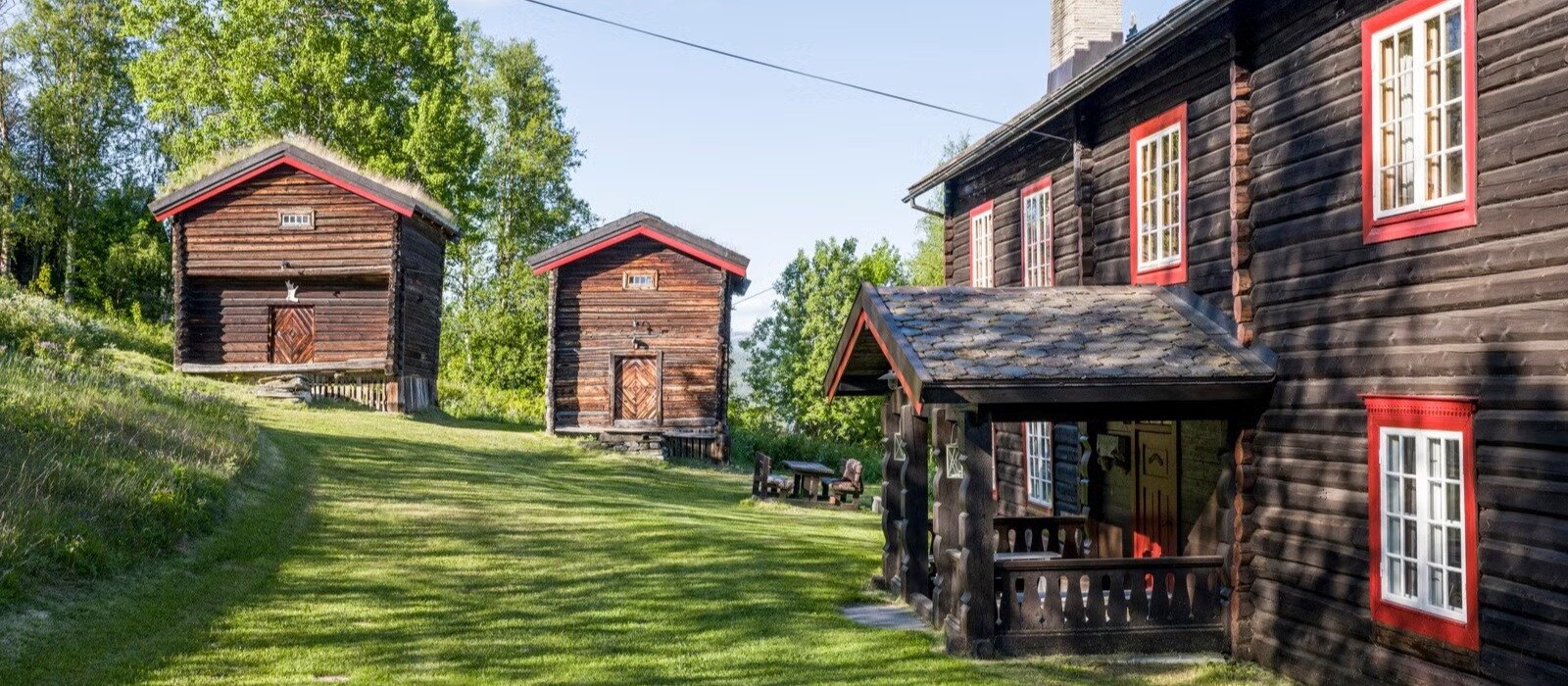 Hysjulien - En liten Kongsgård Mmed 16 mål tomt 