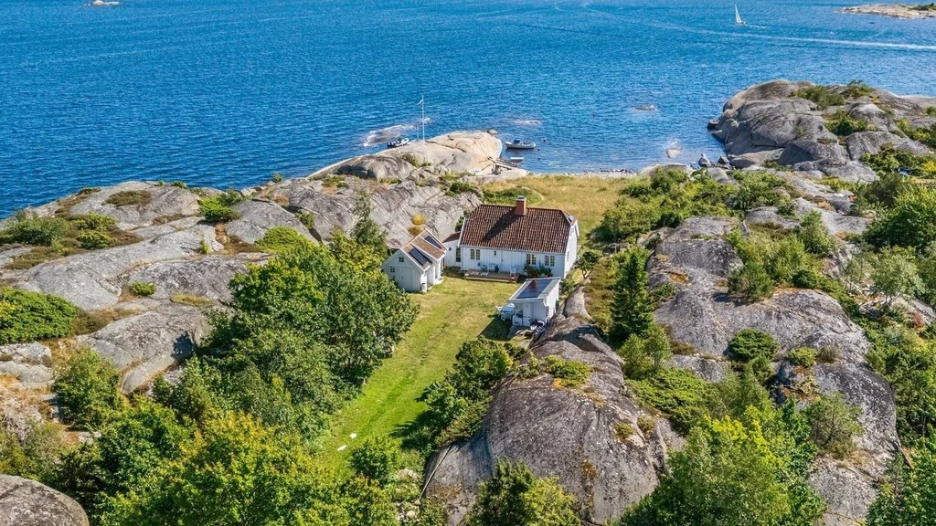 Sjelden øyperle med utsikt mot Færder fyr