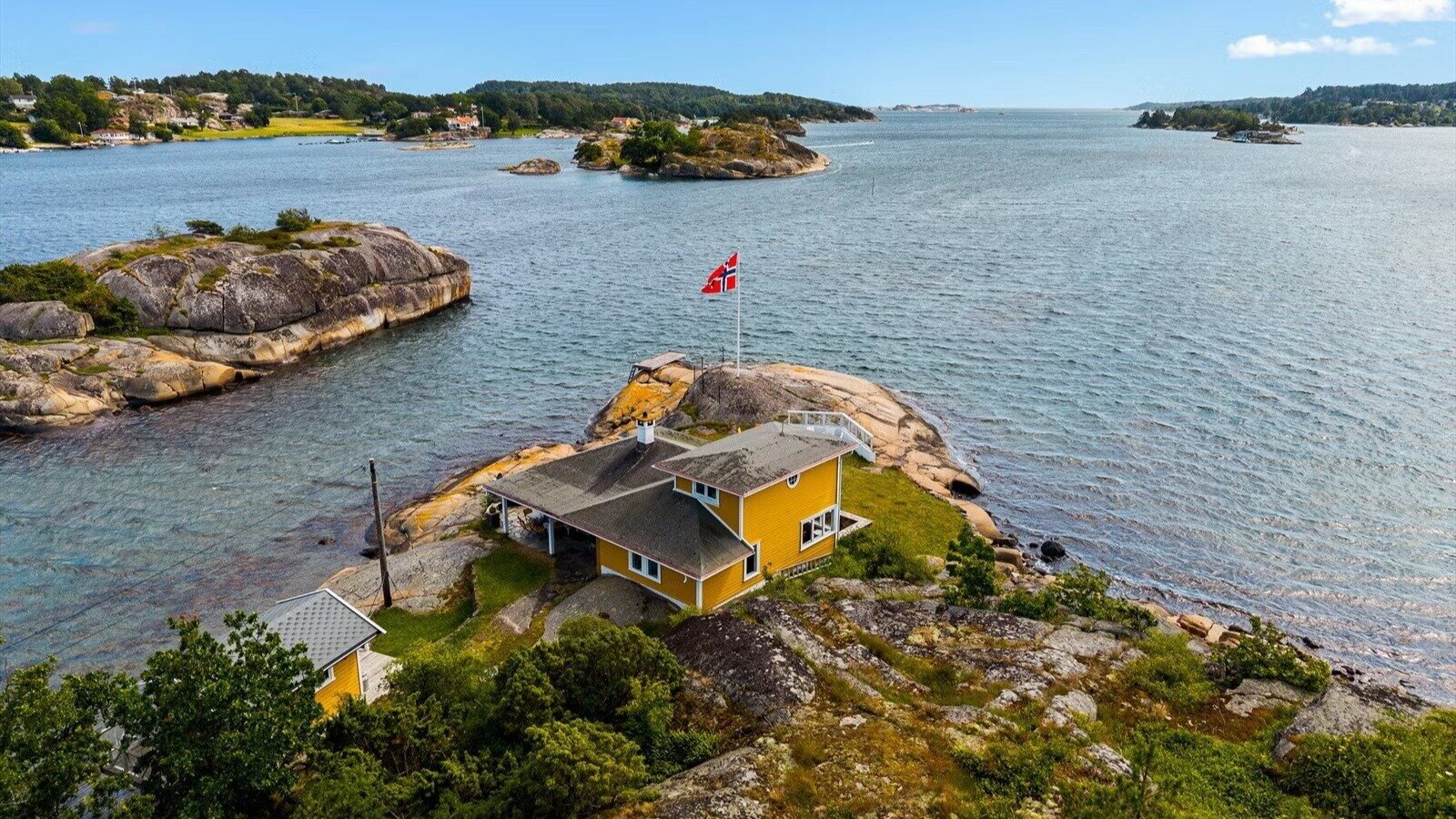 Enestående sjøeiendom på egen odde
