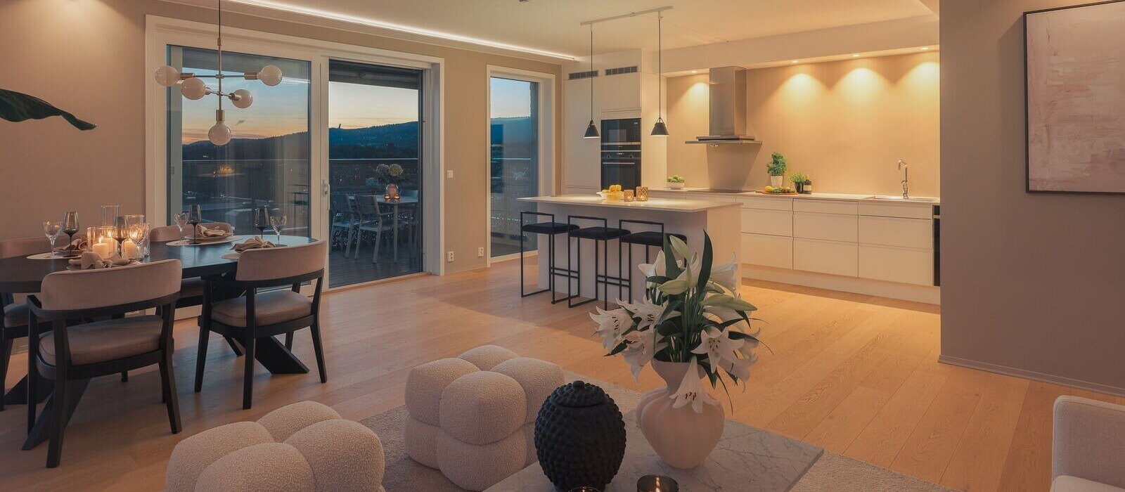 Eksklusiv frontleilighet fra 2019 med 89 m² privat takterrasse