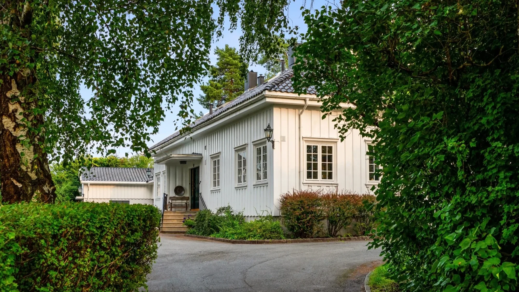 Herskapelig og landlig villa med stor tomt