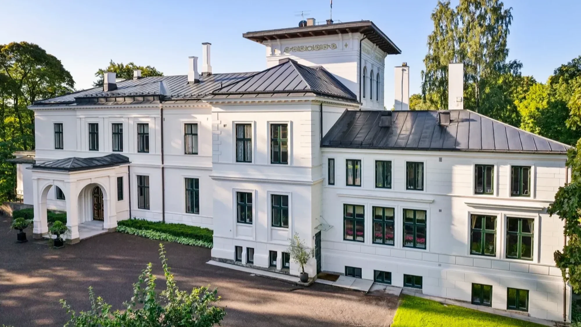 Skøien Hovedgaard, storslått og unik.